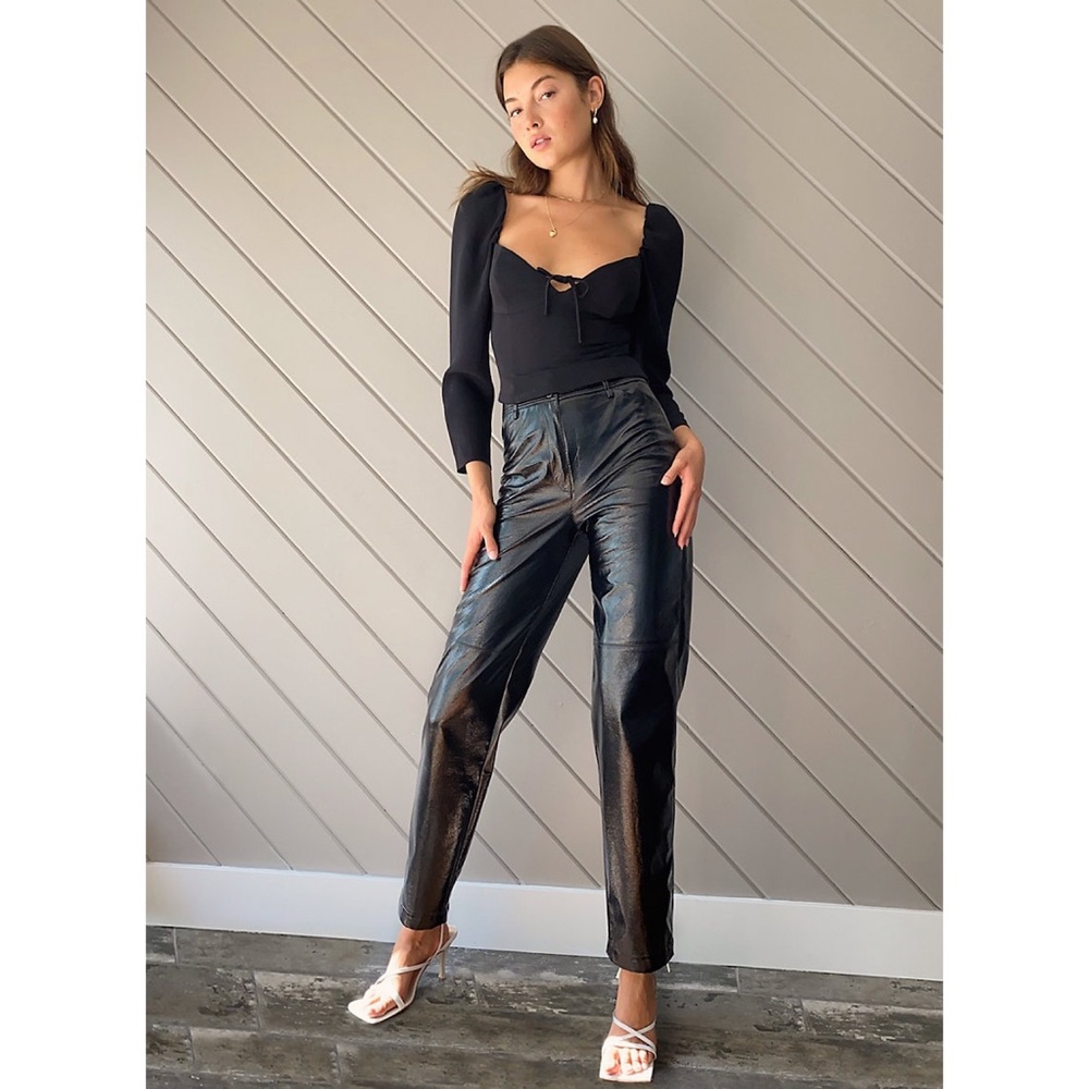 NWT Wilfred Aritzia Funk Faux Leather Trouser Pant